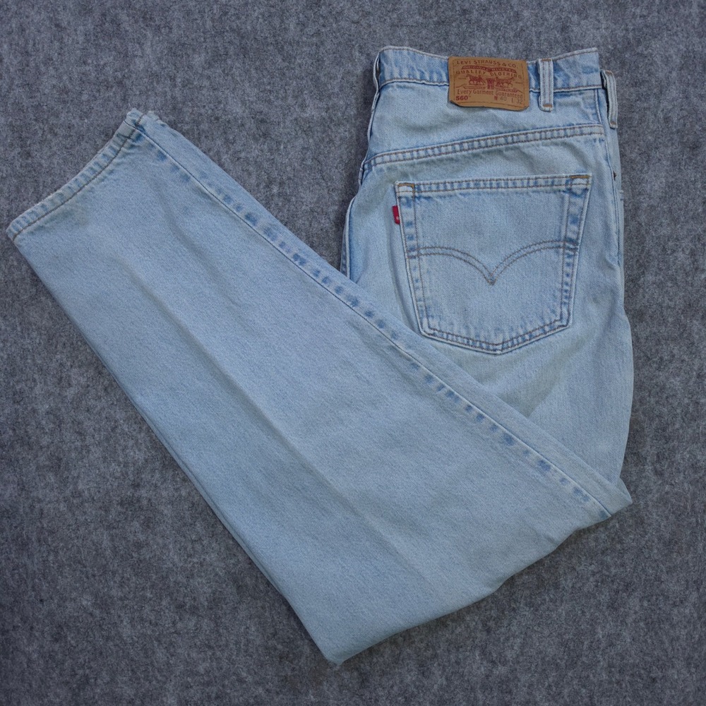 Vintage Levis 560 Loose Fit Tapered Leg Jeans Light Wash Denim USA Made 40x32